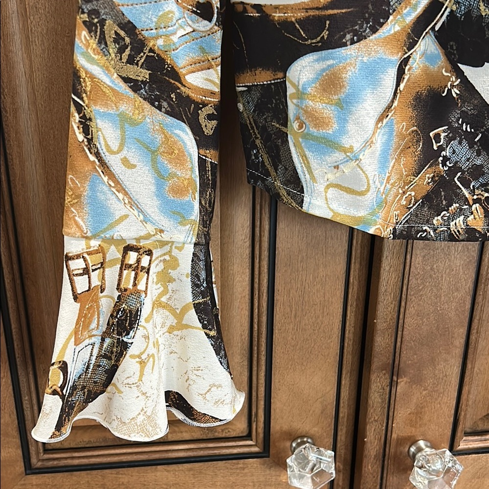 Escada Multicolor Abstract button down blouse with ruffle details. Size 44/L - Picture 6 of 10